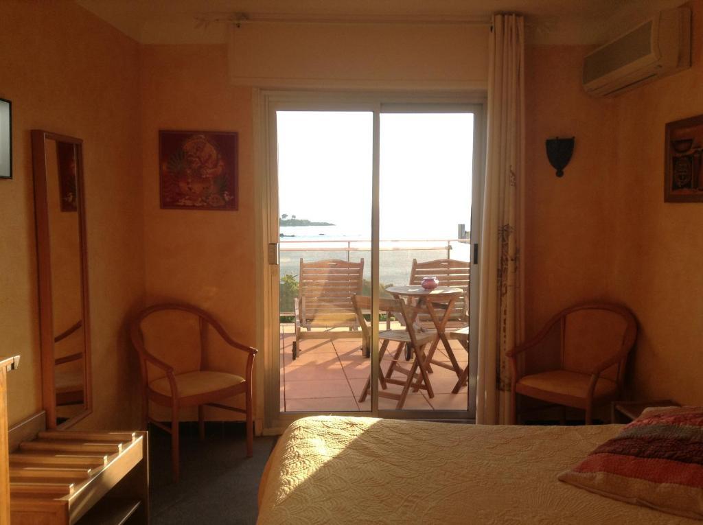 Hotel La Caravelle Фрежус Екстер'єр фото