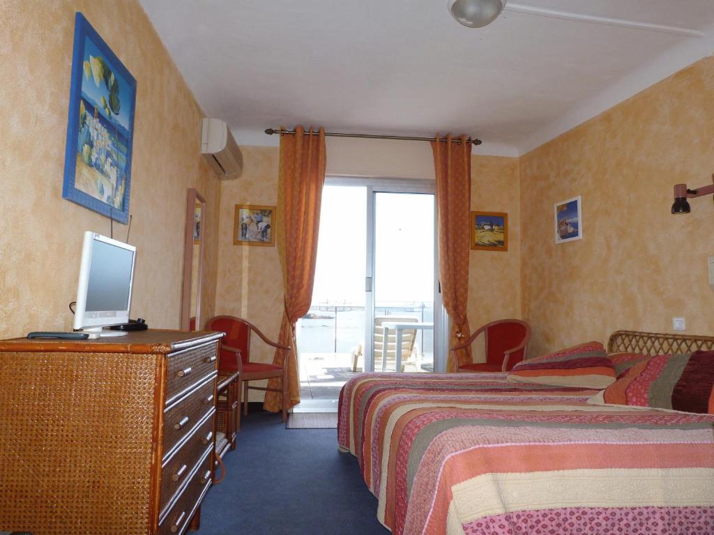 Hotel La Caravelle Фрежус Номер фото